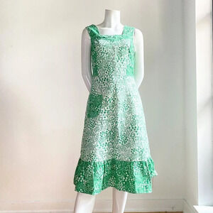 Vintage Cottage Core Micro Chintz Floral Emerald Green Ruffle Hem Midi Dress